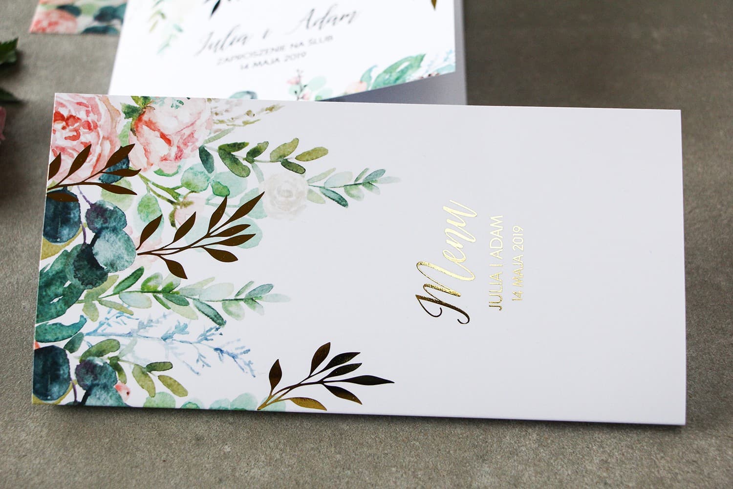 Karty Menu na Stół Rubin nr 2 – Złocony Wzór z Różowymi Piwoniami