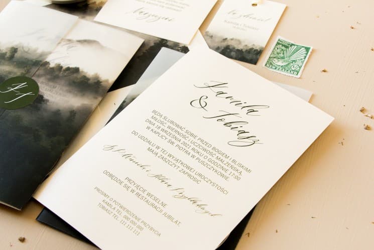 Kto kupuje Zaproszenia ślubne  ?