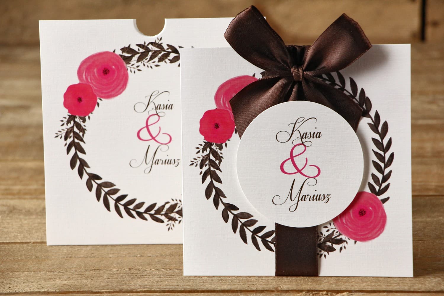 Zaproszenia ślubne z etui i amarantowymi jaskrami w stylu kwiatowym – Malowane Kwiaty nr 19
