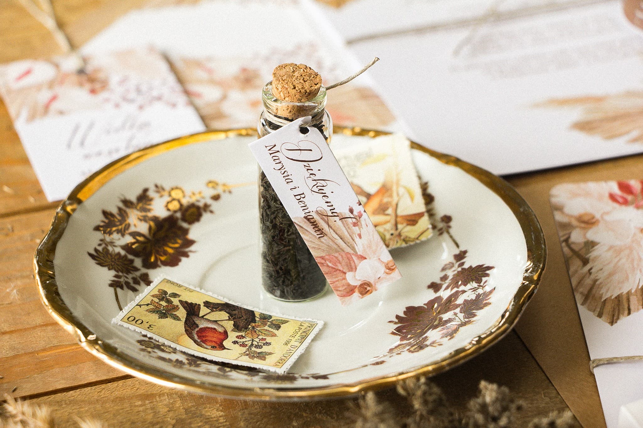 Buteleczka z Herbatą i Trawą Pampasową | Podziękowania dla Gości Weselnych, Upominki dla Gości | Indygo nr 6