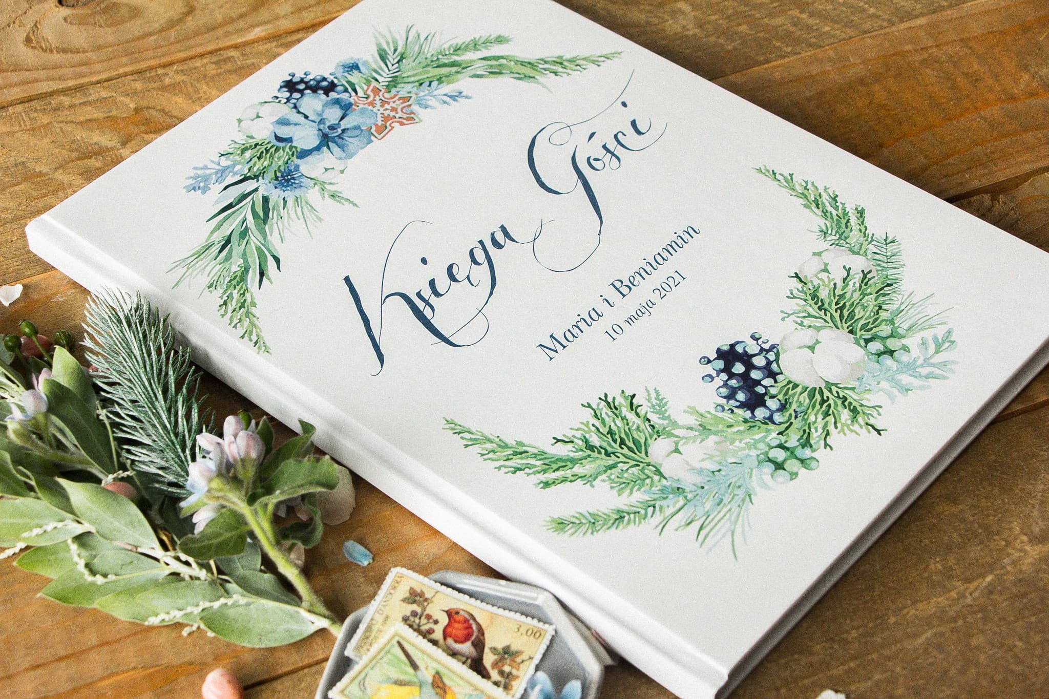Zimowa Księga Gości Botaniczna, Granatowy Napis | Personalizowana Księga Gości Ślubna | Indygo Nr 8 - 2