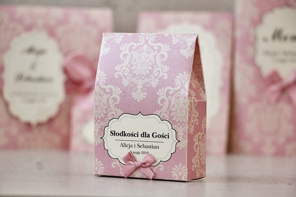 Eleganckie Pudełka z Kokardką na Perłowym Papierze ze Słodyczami | Podziękowania i Upominki dla Gości Weselnych | Ornament nr 1