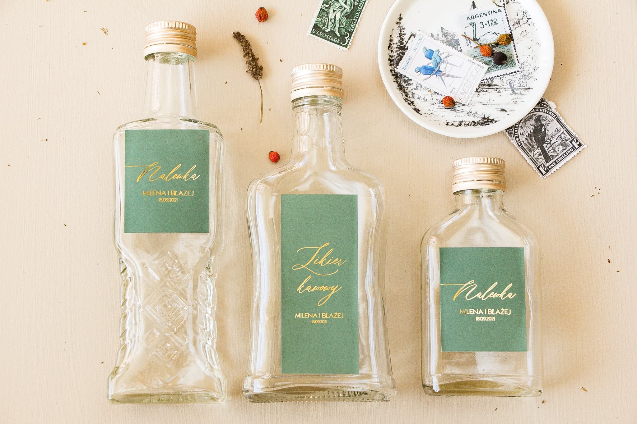 Podziękowania dla gości buteleczki na nalewkę w eleganckiej zieleni ze złoceniem Sand nr 3 - 2