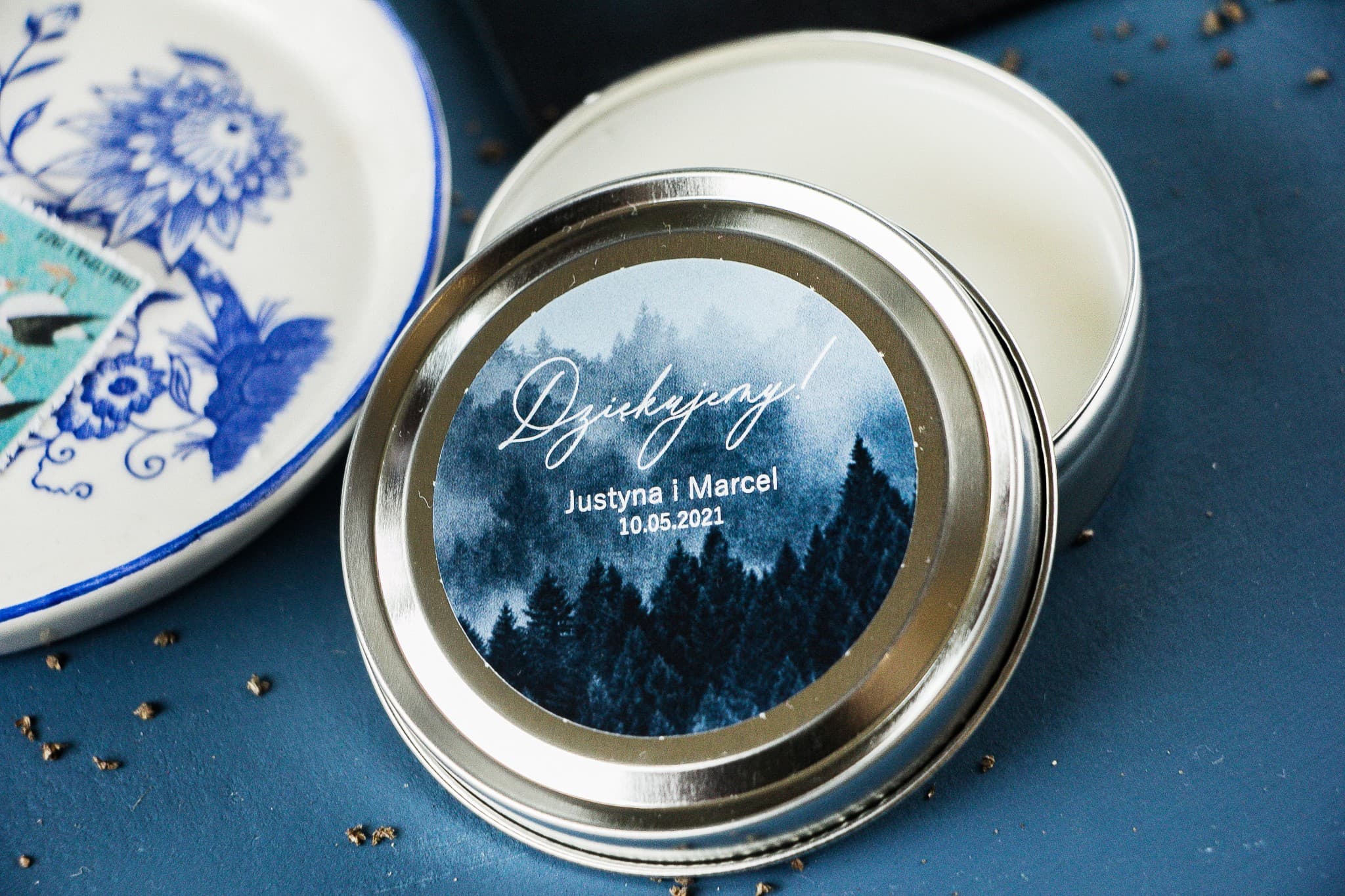 Świeczka Zapachowa w Puszce Soft nr 3 – Leśne Podziękowanie dla Gości