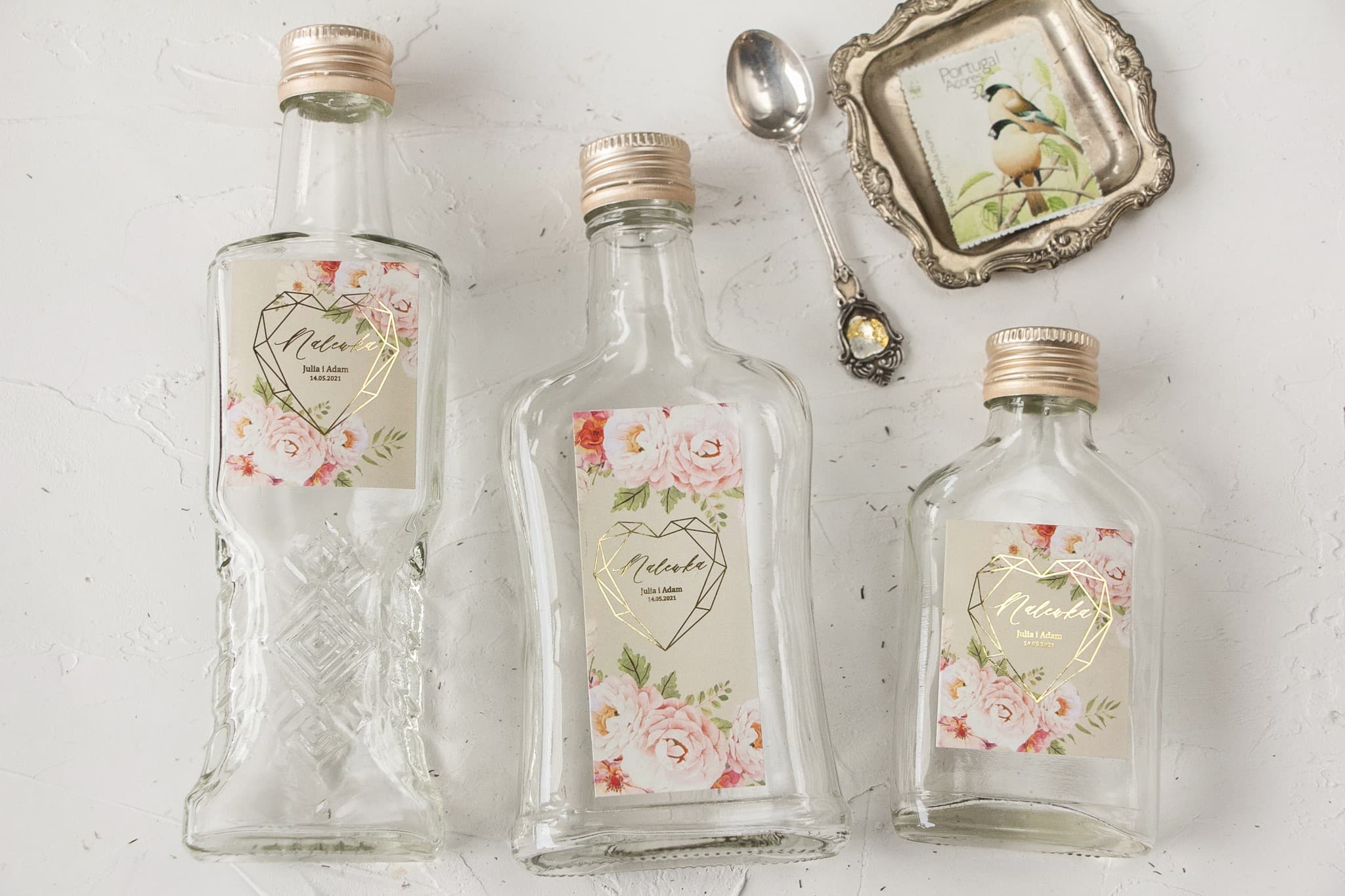 Buteleczki na nalewki jako podziękowania ze złoconymi kwiatami Szafirowe nr 8 - 3