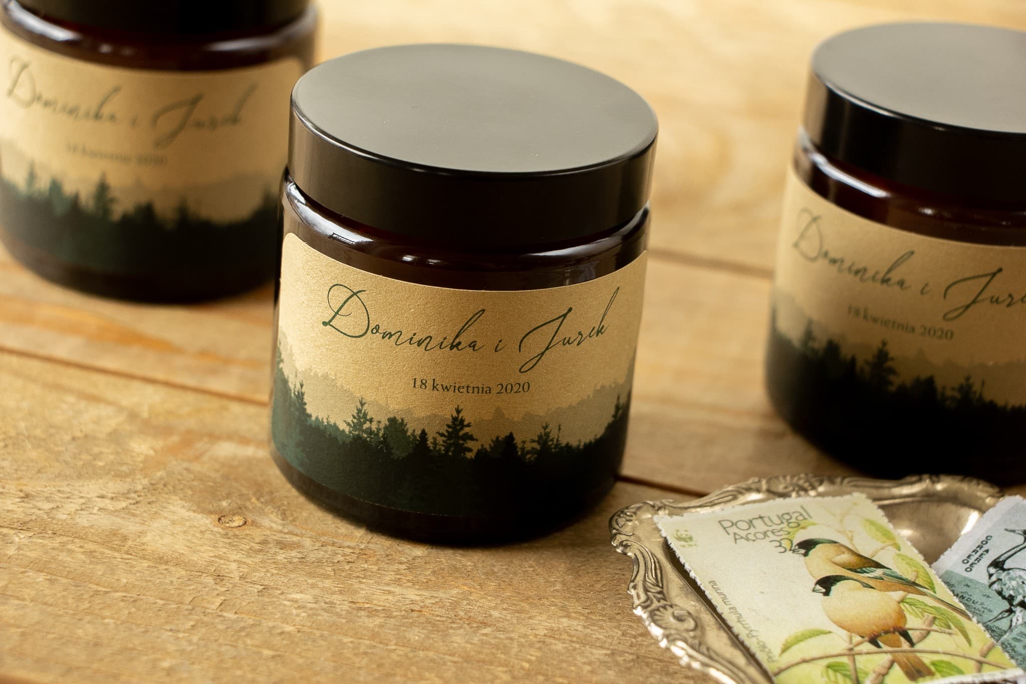 Świeczka Sojowa Delize nr 1 – Leśny Motyw i Podziękowanie dla Gości