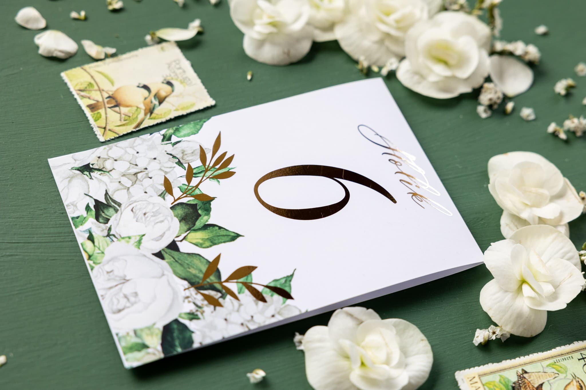 Złocone Numery Stołów z Piwoniami i Hortensją | Eleganckie Numerki na Stół Weselny | Rubin nr 11