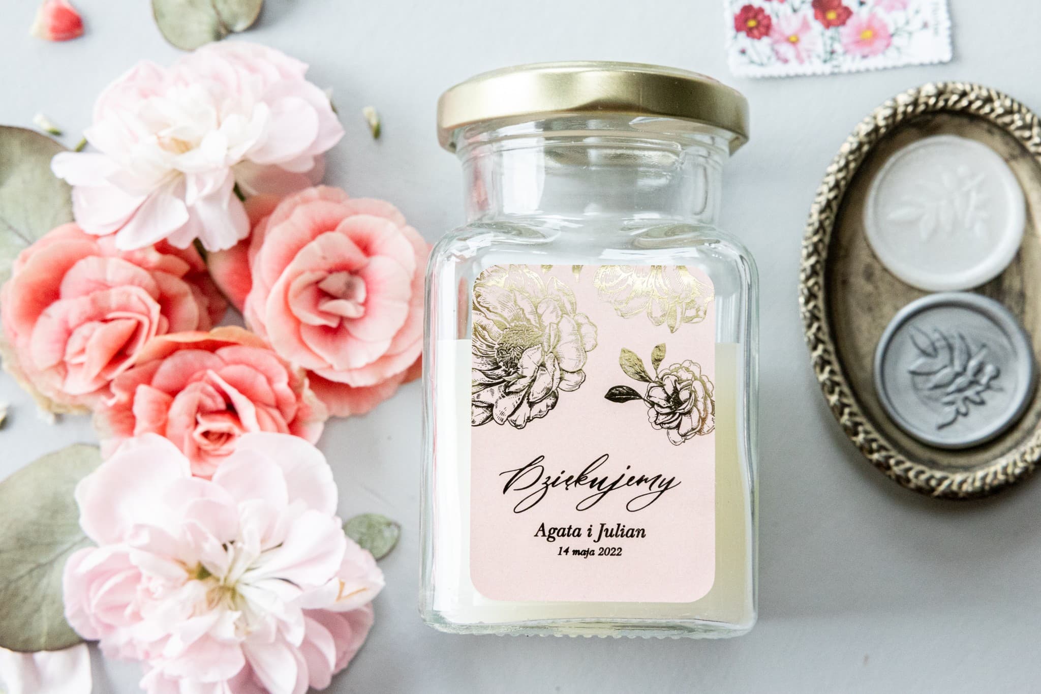 Świeca Zapachowa w Szkle Onyks nr 1 – Różowa Piwonia i Podziękowanie dla Gości