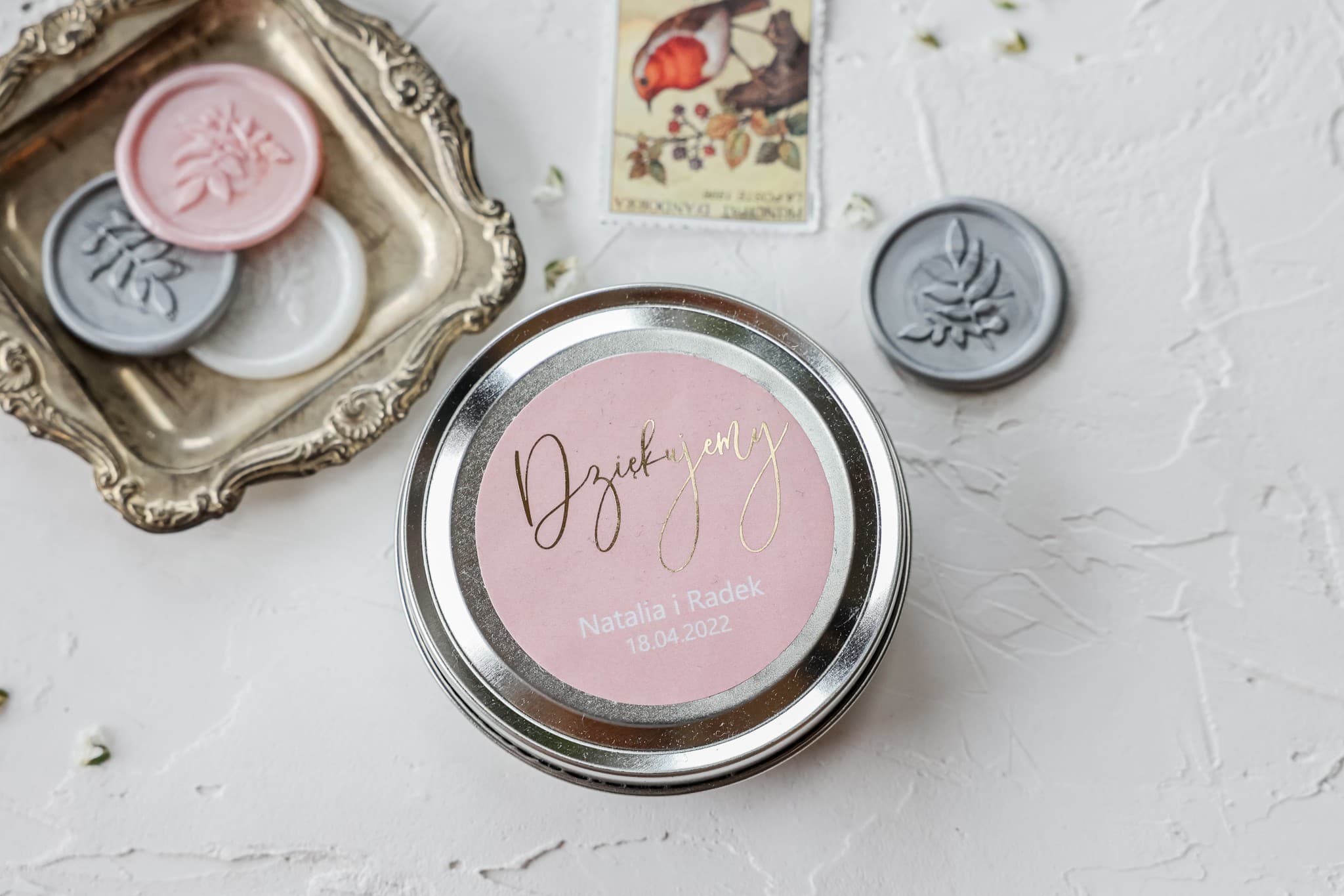 Świeczka Zapachowa Jaspis nr 3 – Złocona Puszka i Podziękowanie dla Gości