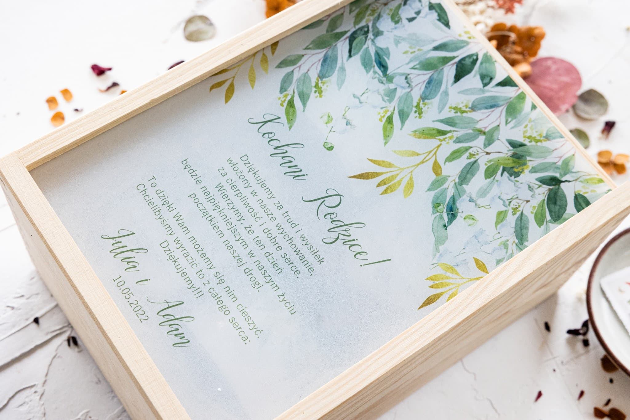 Skrzynka z Konwaliami i Świecami Sojowymi | Personalizowane Podziękowania dla Rodziców na Ślub | Rubin nr 4