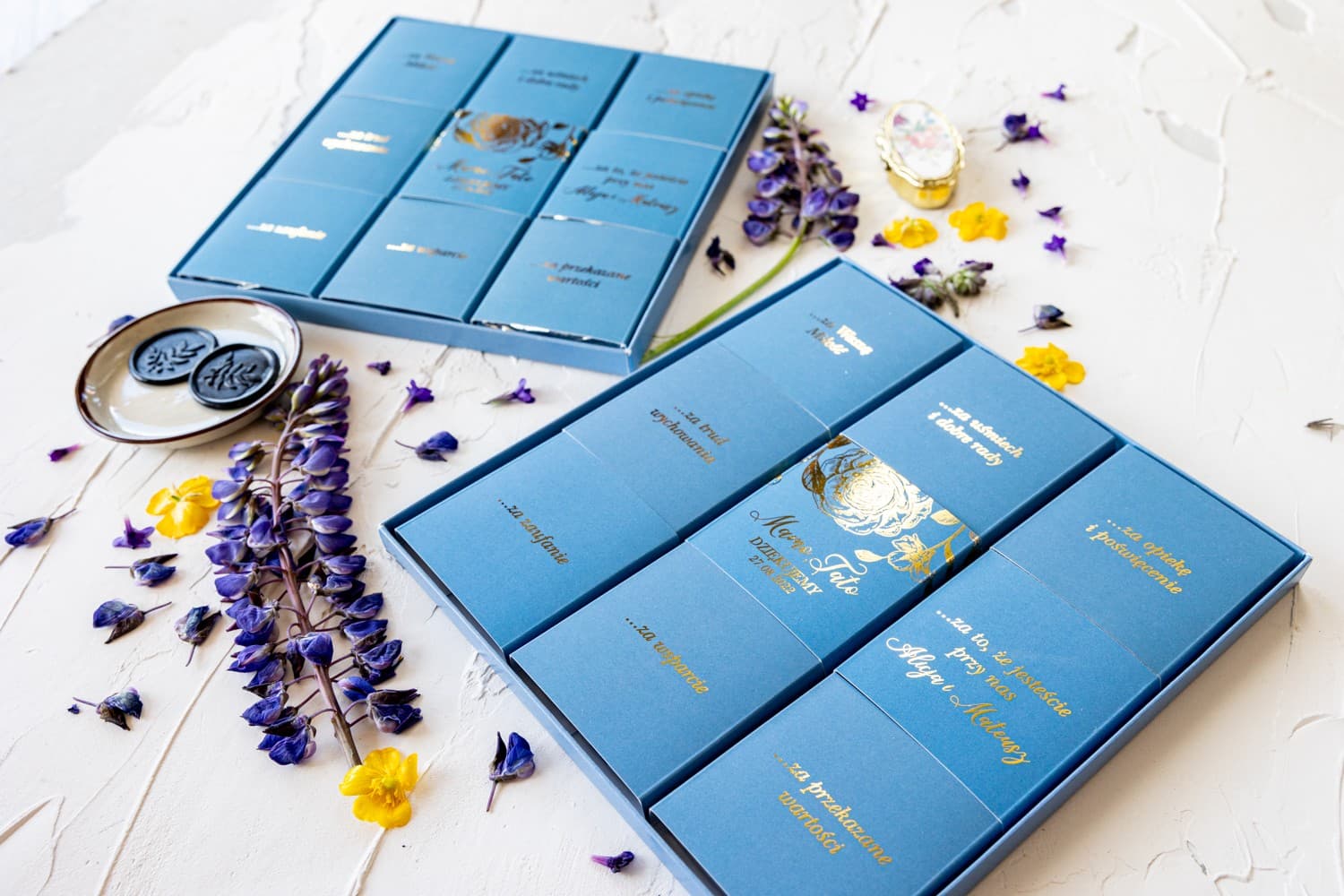 Elegancka Bombonierka Dusty Blue ze Złoceniem | Podziękowania dla Rodziców Ślubne | Onyks nr 2 - 3