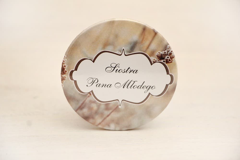 Przypinki Ślubne Zimowe Beżowe z Trawą, Winietki, Podziękowania dla Gości | Personalizowane Kotyliony Weselne | Felicja nr 10