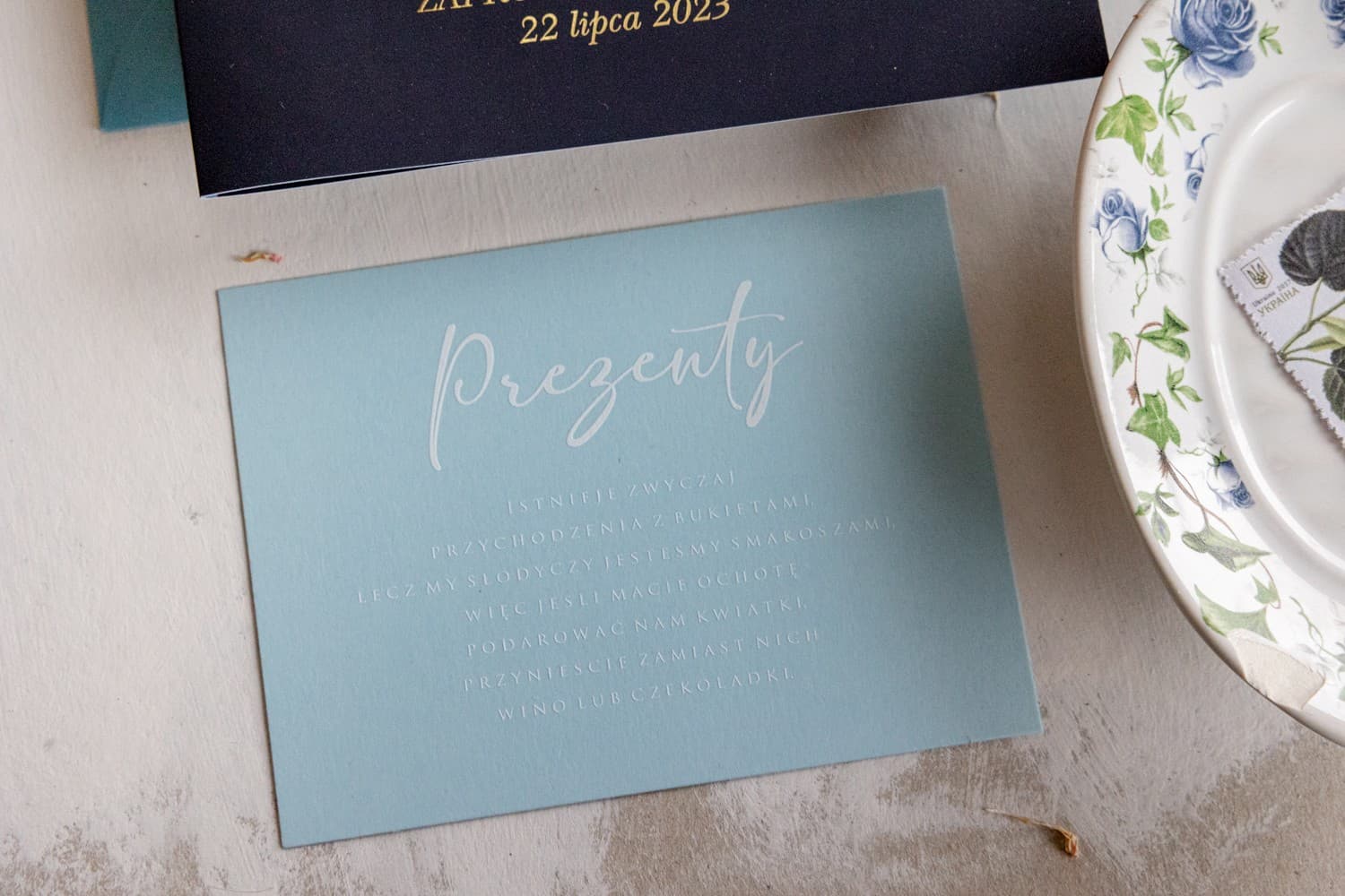 Eleganckie Bileciki z Podziękowaniem, Biały Nadruk | Granatowe Zawieszki dla Gości Weselnych | Szafirowe nr 14