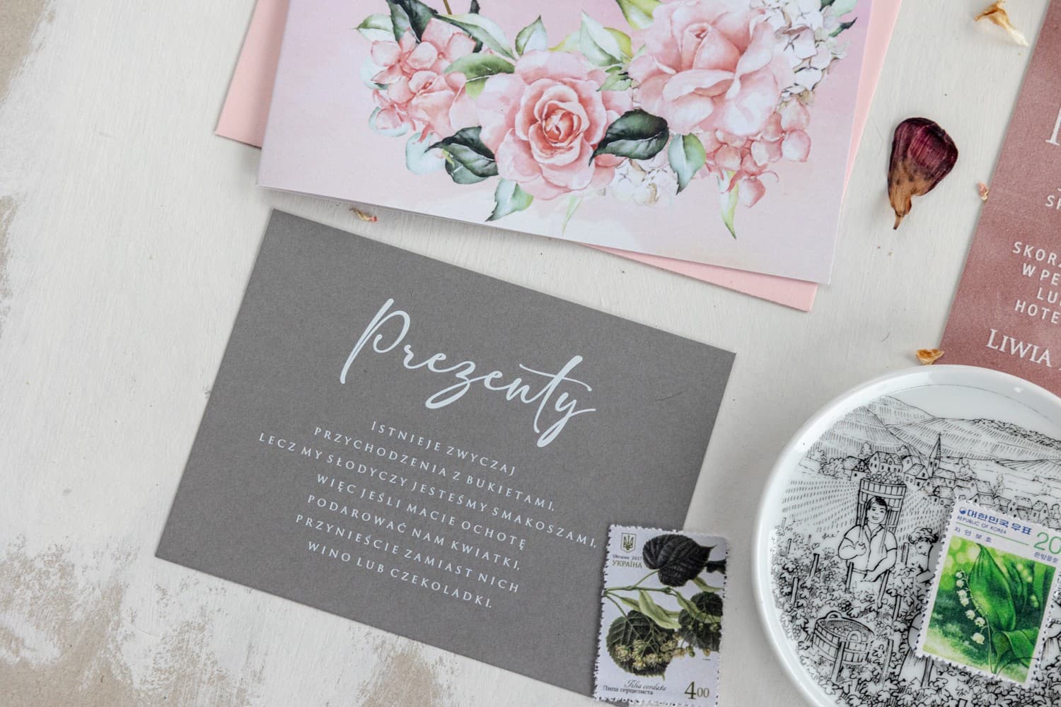 Eleganckie Bileciki Szafirowe z Białym Nadrukiem | Podziękowania dla Gości | Szafirowe nr 16