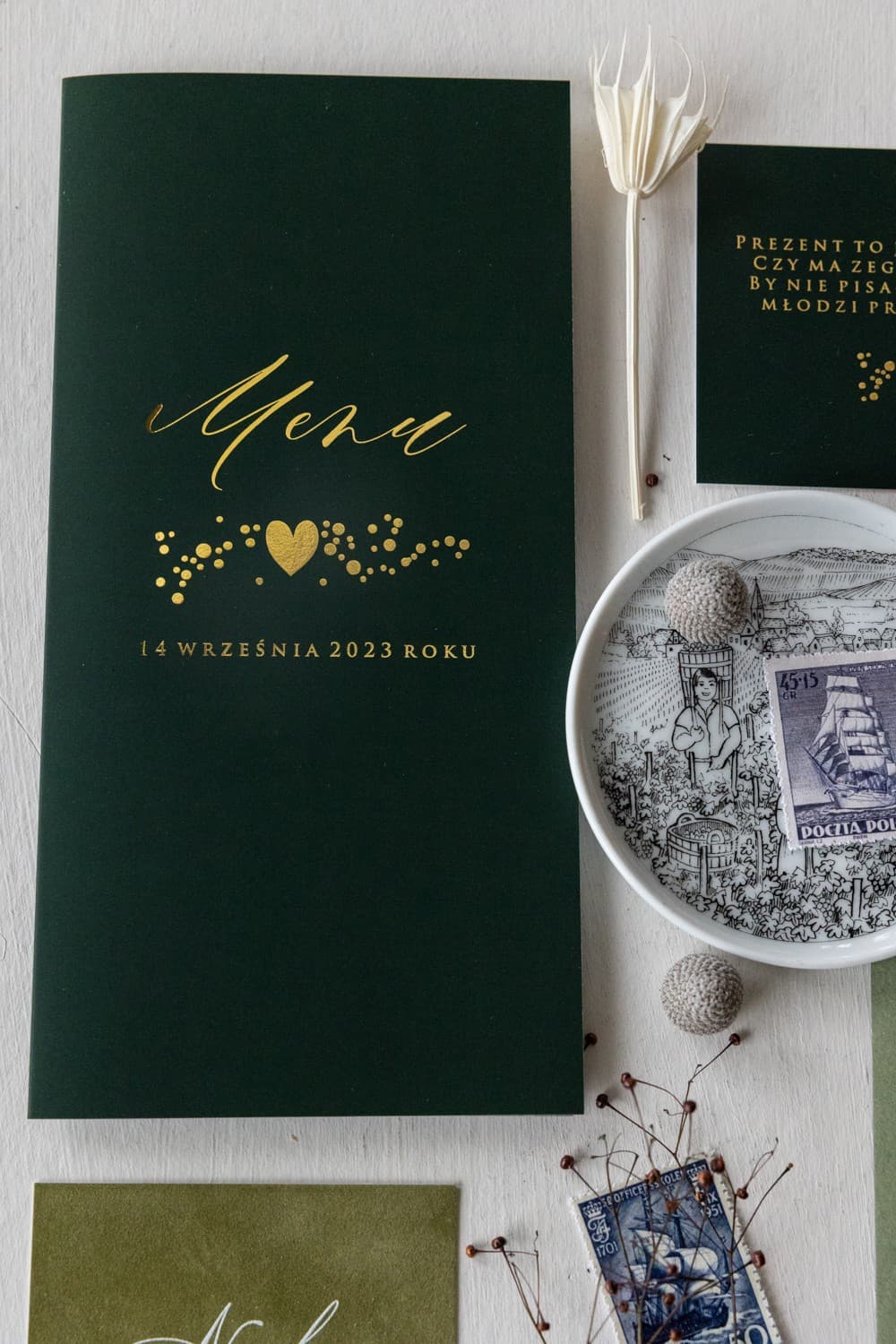 Złocone menu weselne butelkowa zieleń z gwiazdkami | Elegancka karta dań glamour | Simple nr 2