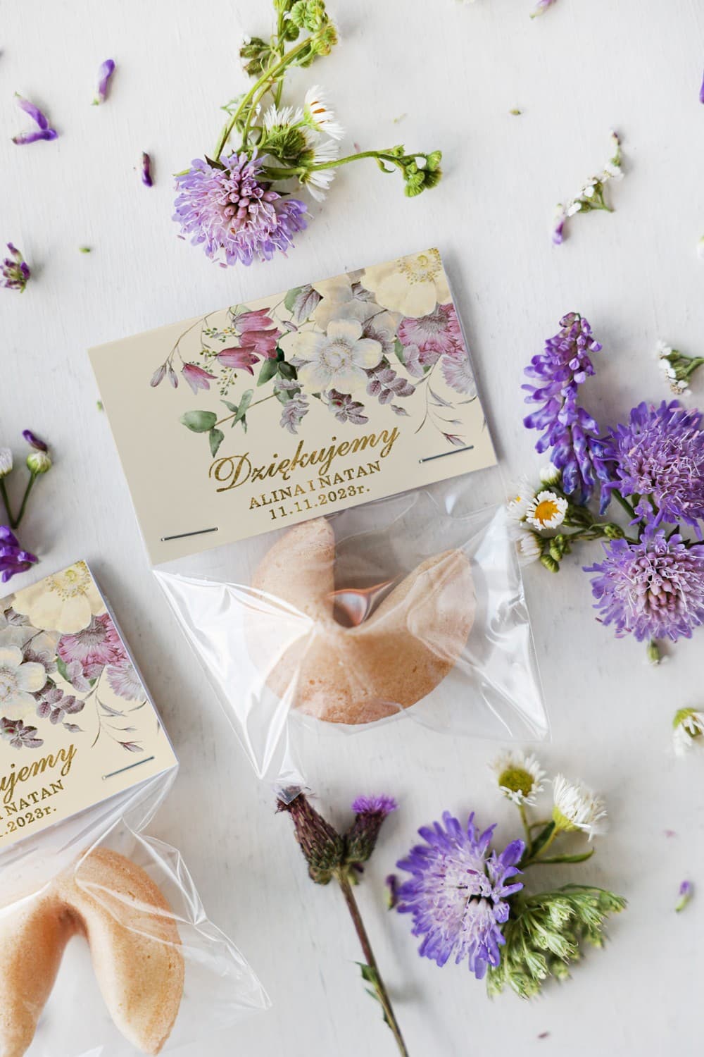 Złocone Ciasteczka z Wróżbą | Personalizowane Podziękowania dla Gości Weselnych | Szafirowe nr 1