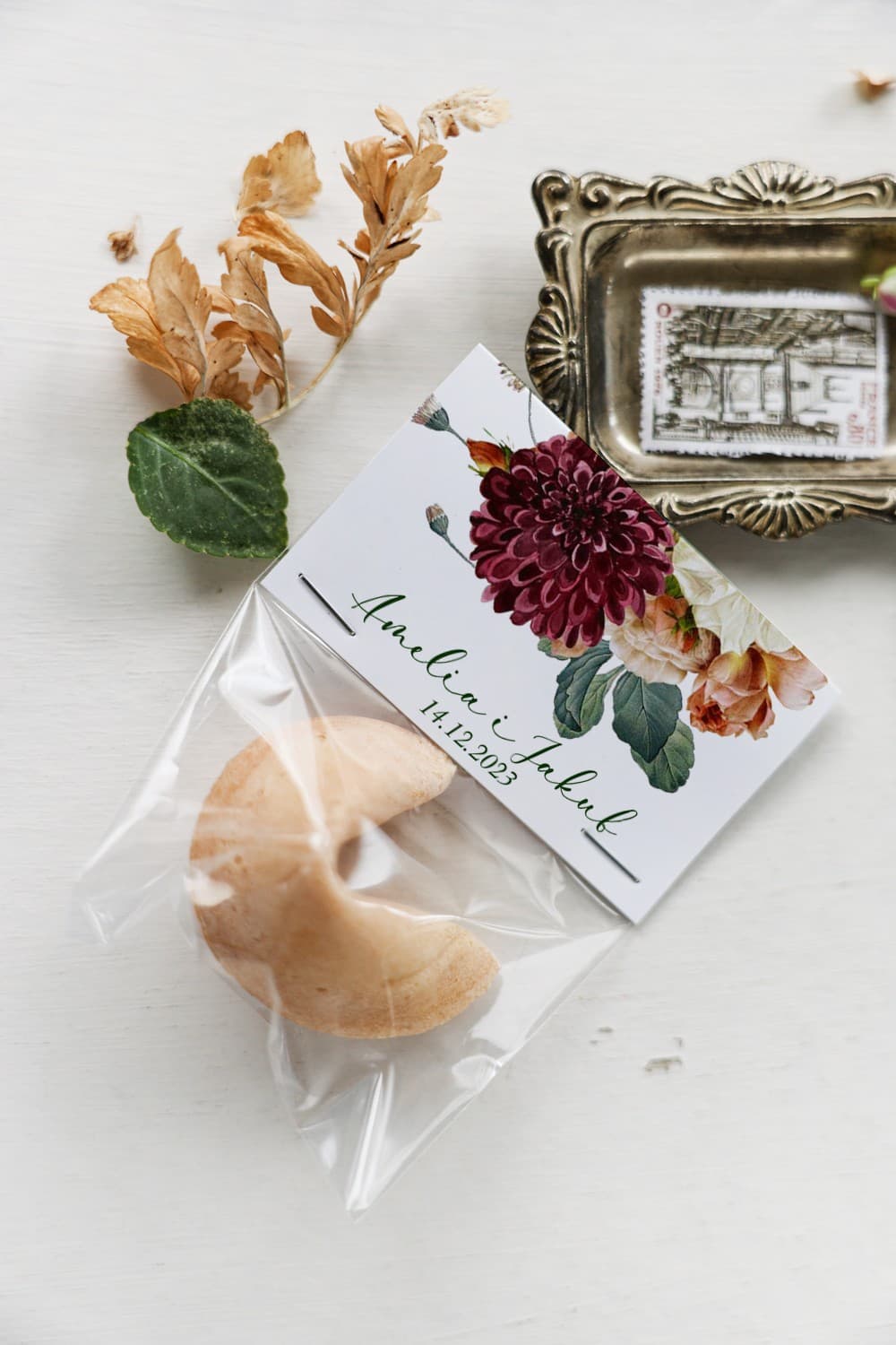 Ciasteczka z Wróżbą Jesienne Kwiaty Burgund | Eleganckie Podziękowania dla Gości Weselnych | Korani nr 13