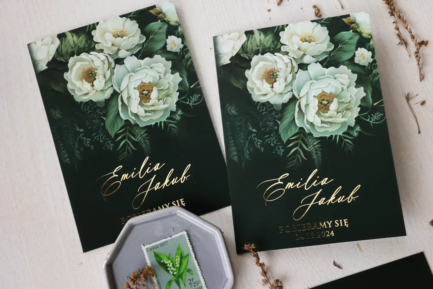 Zaproszenia ślubne w kolorze butelkowej zieleni ze złoceniem i ruskusem – Ruskus nr 10 - 3