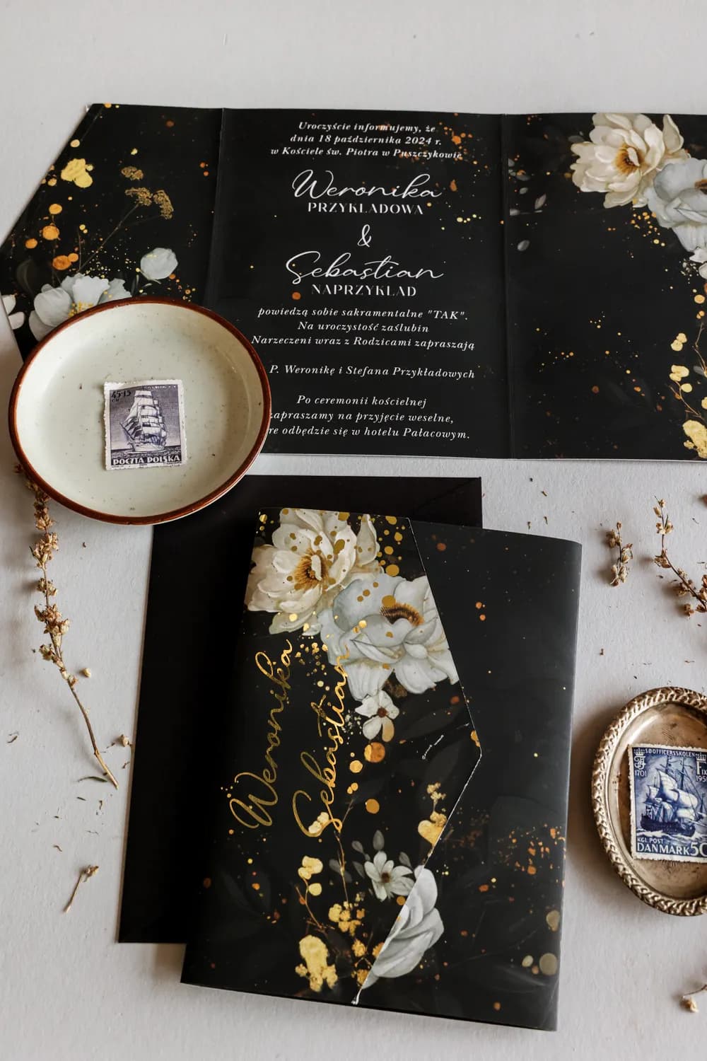 Zaproszenia ślubne glamour z białymi kwiatami – Jadeit nr 5