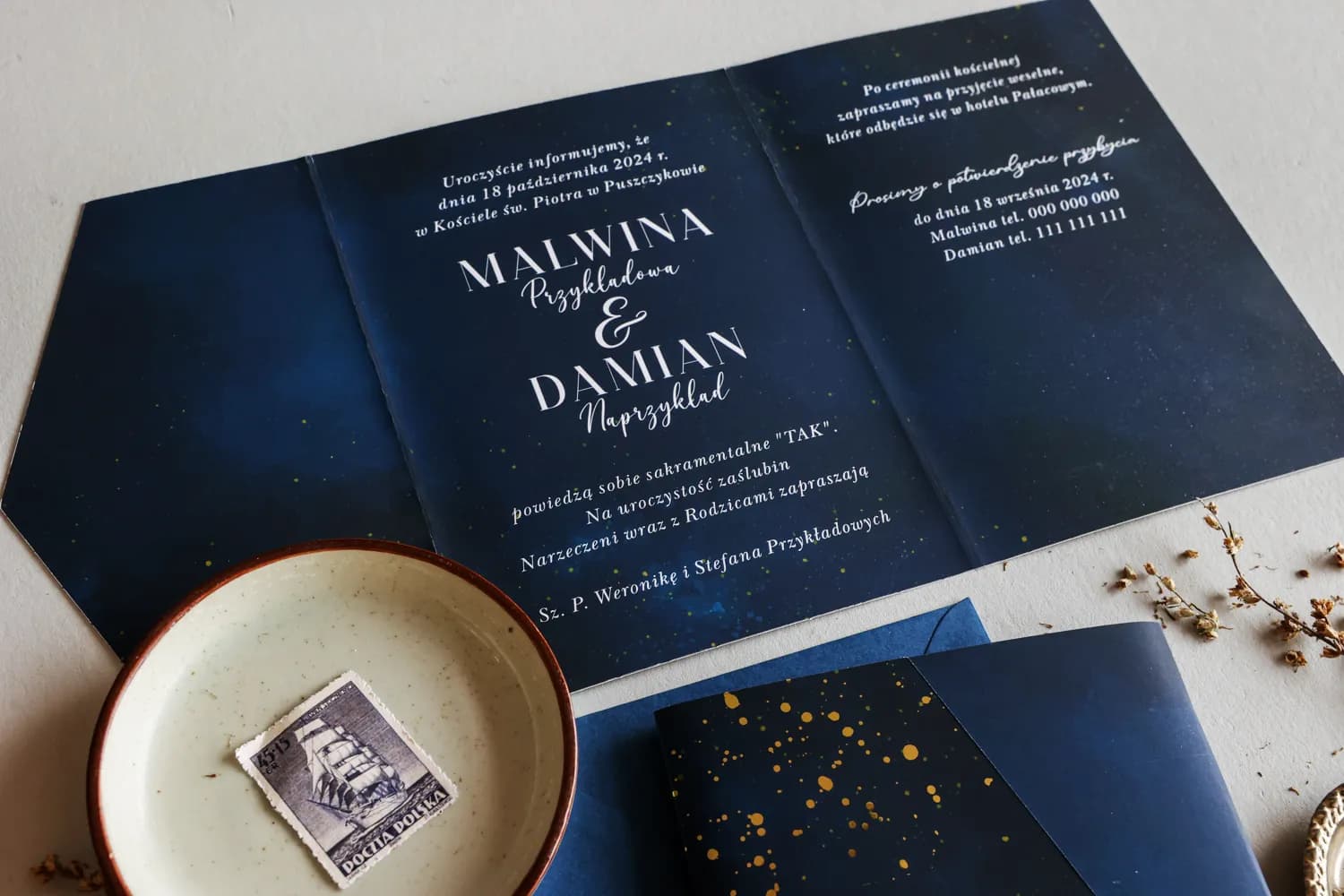 Zaproszenia ślubne glamour granatowe ze złotą kaligrafią – Jadeit nr 7 - 2