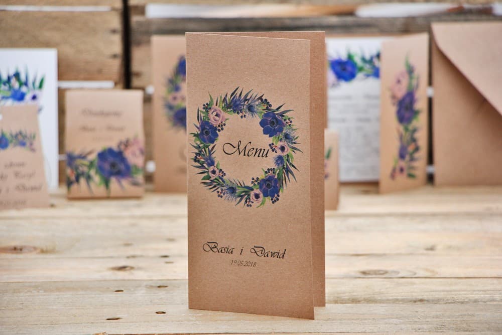 Składane Menu Weselne na Stół Chabrowe Anemony, Papier Eko | Karta Menu w Stylu Leśnym | Owoce Leśne nr 4