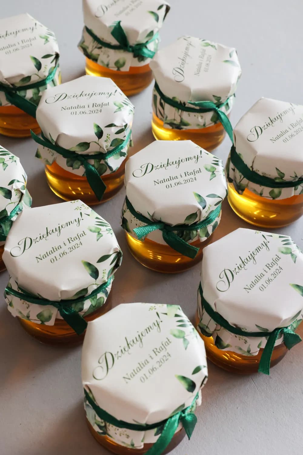 Polski Miód w Słoiczku Korani nr 3 – Słodki Upominek z Motywem Eukaliptusa