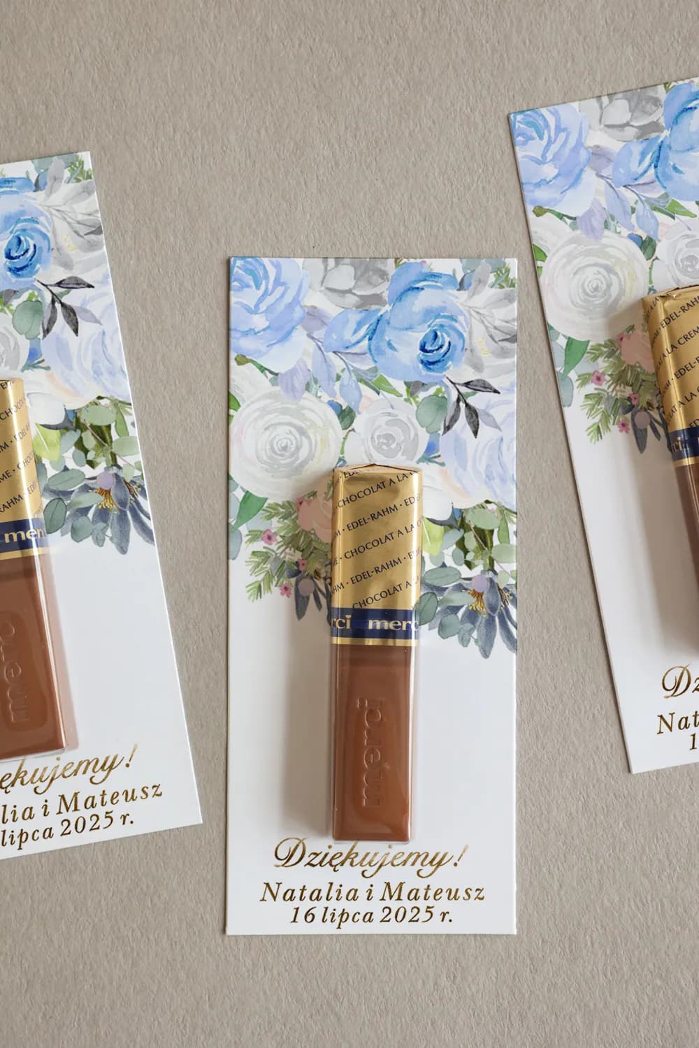 Podziękowania dla gości Merci z niebieskimi różami i złoceniem | Rubin nr 12