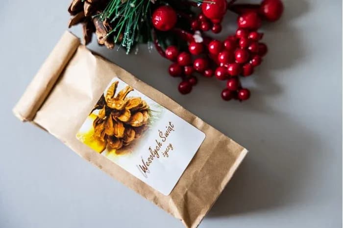 Herbata Świąteczna z Szyszką w Torebce Kraft | Firmowe Upominki Biznesowe z Logo | Gadżety z logo T7