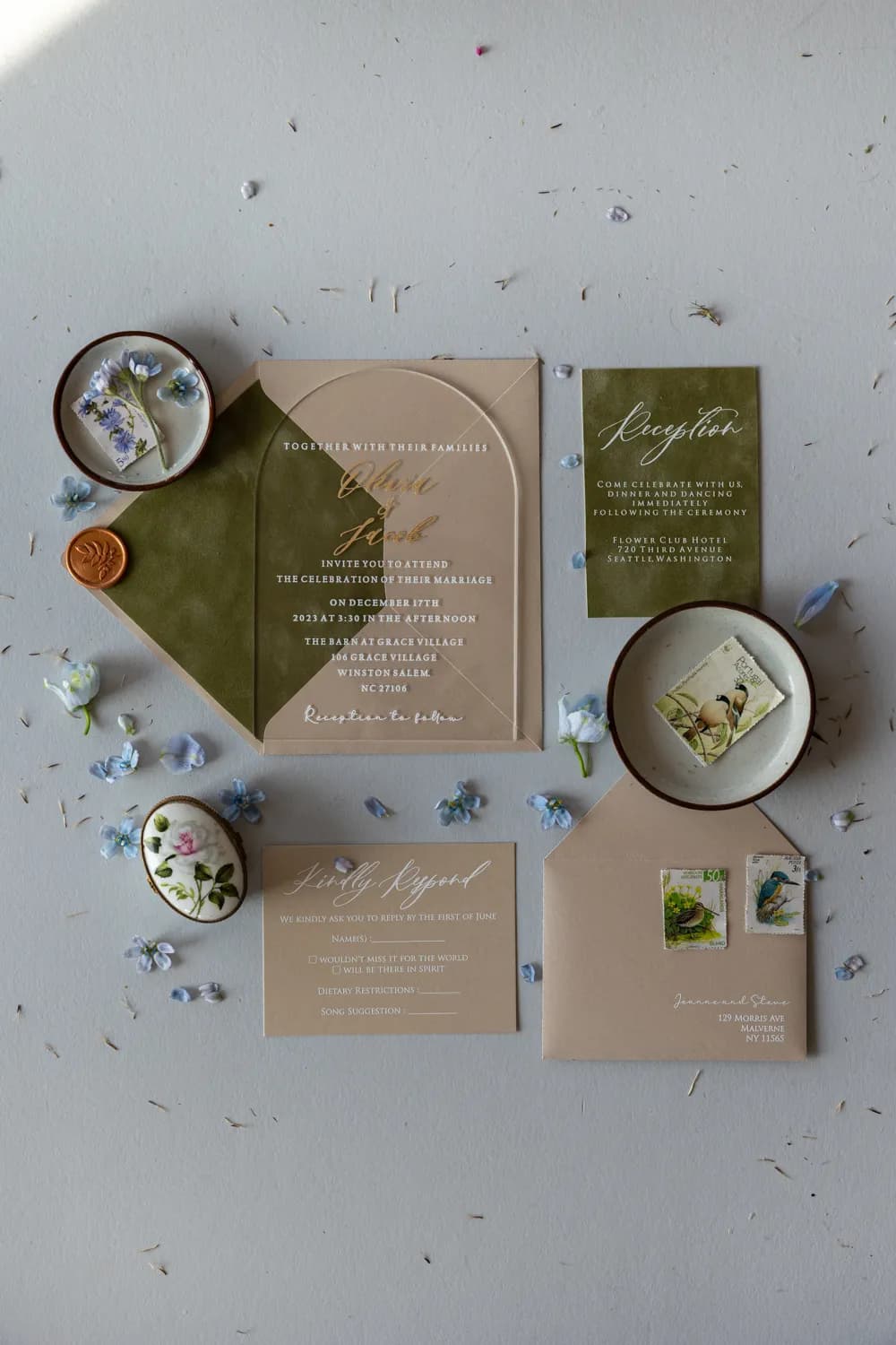 Zaproszenia na Wesele PR18 – Styl Glamour na Pleksi z Oliwkowym Welurem - 3