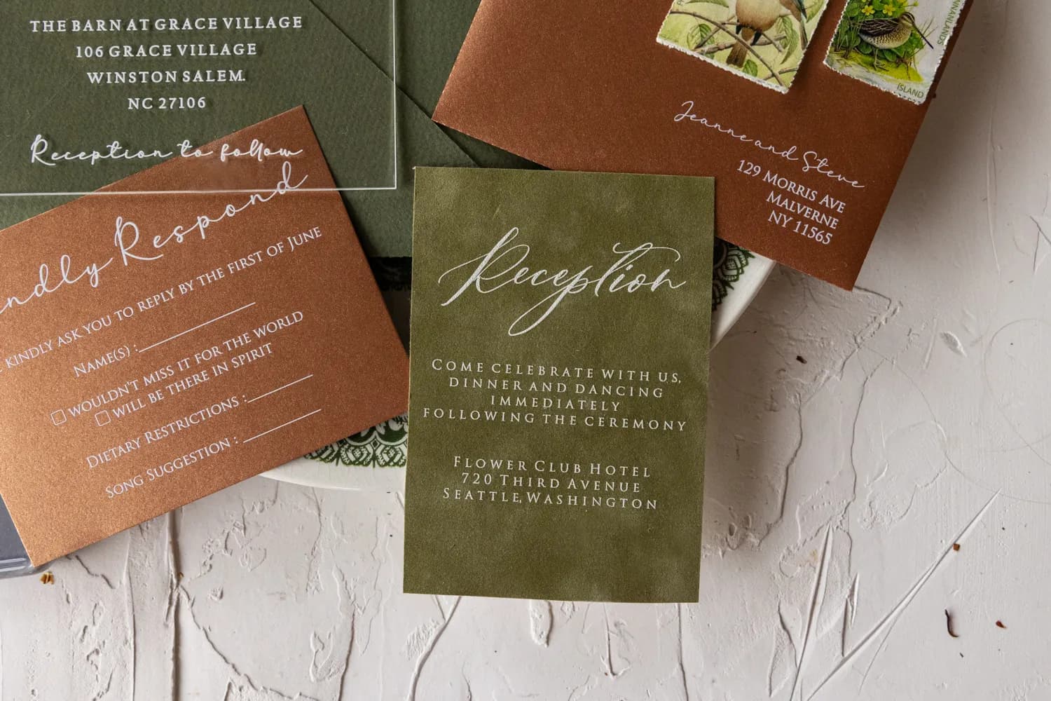 Zaproszenie na Wesele Model PR22 – Złocony Łuk na Pleksi z Zielonym Welurem - 4