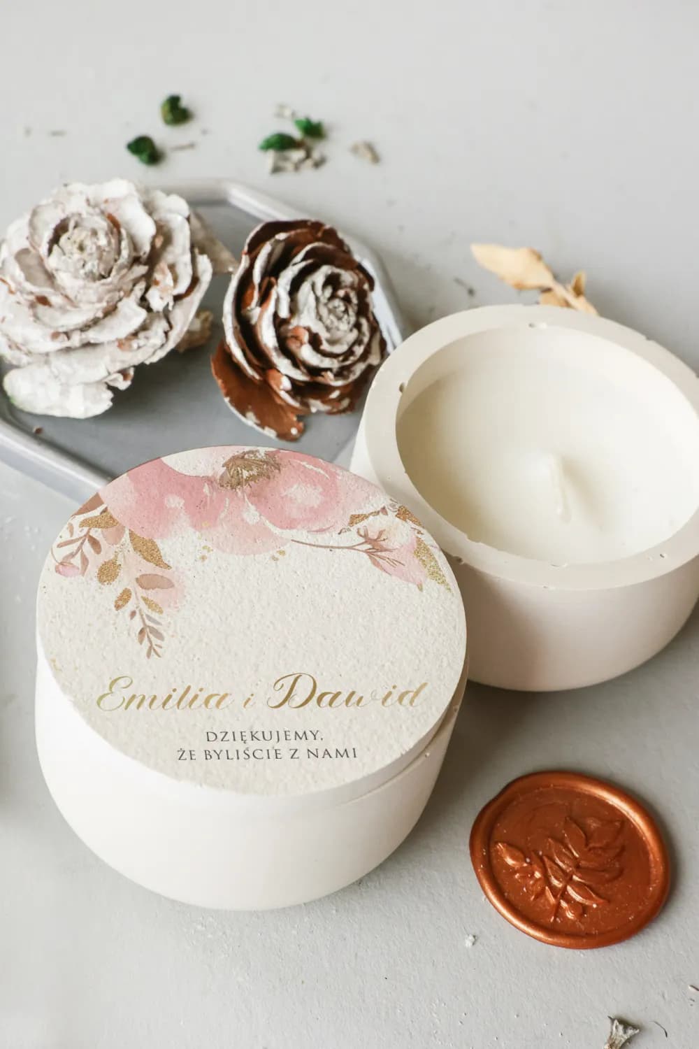 Świeczka Sojowa Cejla nr 9 – Pudrowy Róż i Podziękowanie dla Gości