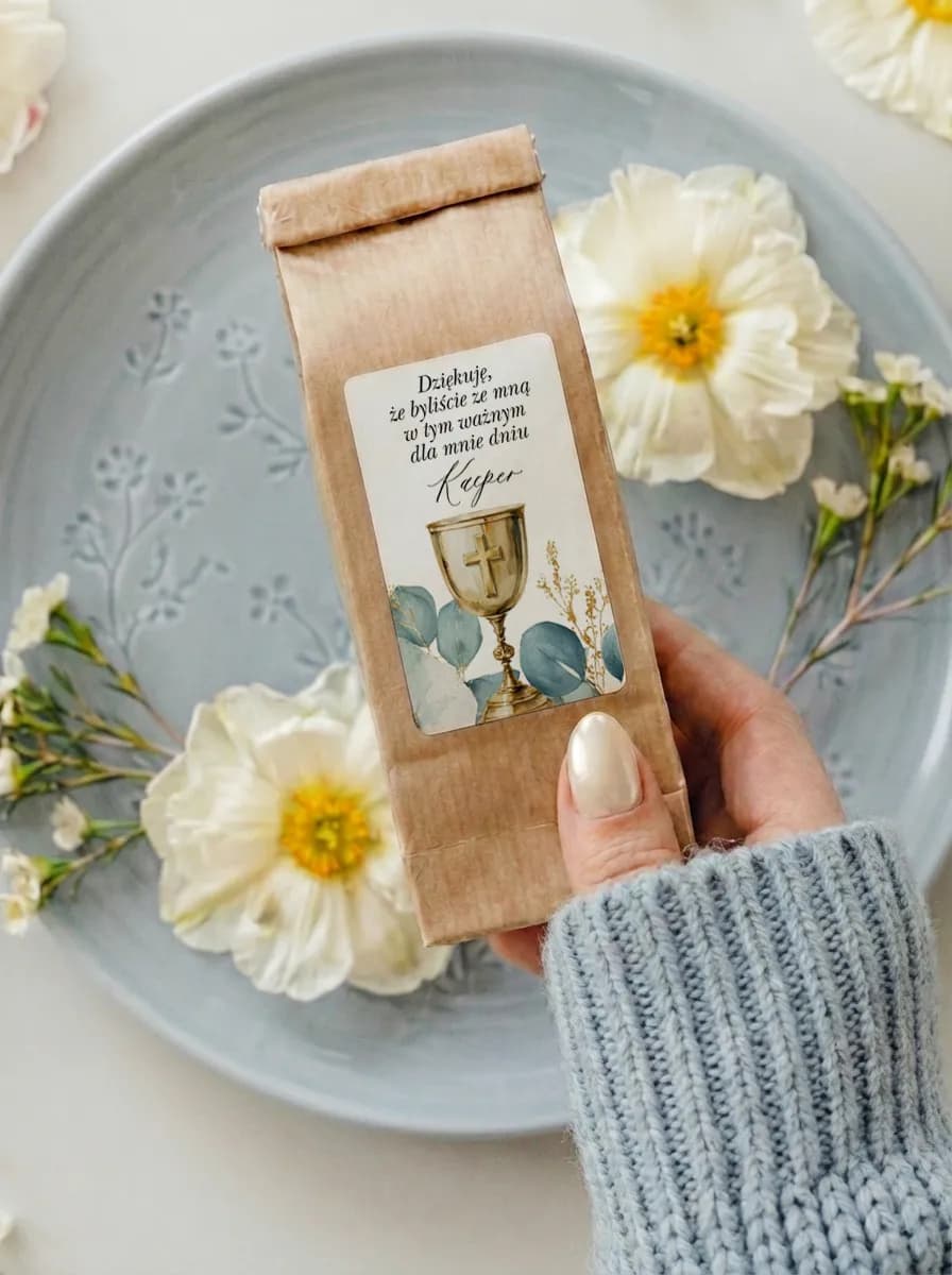 Herbata czarna w opakowaniu kraft, elegancka etykieta komunijna z kielichem | prezenty | Matylda nr 11