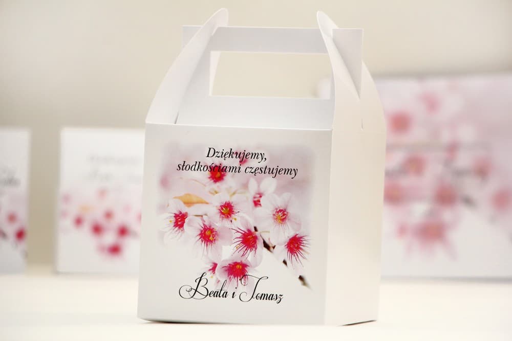 Personalizowane Pudełka na Ciasto Weselne Kwiaty Wiśni | Opakowania dla Gości z Uchwytem | Elegant nr 23