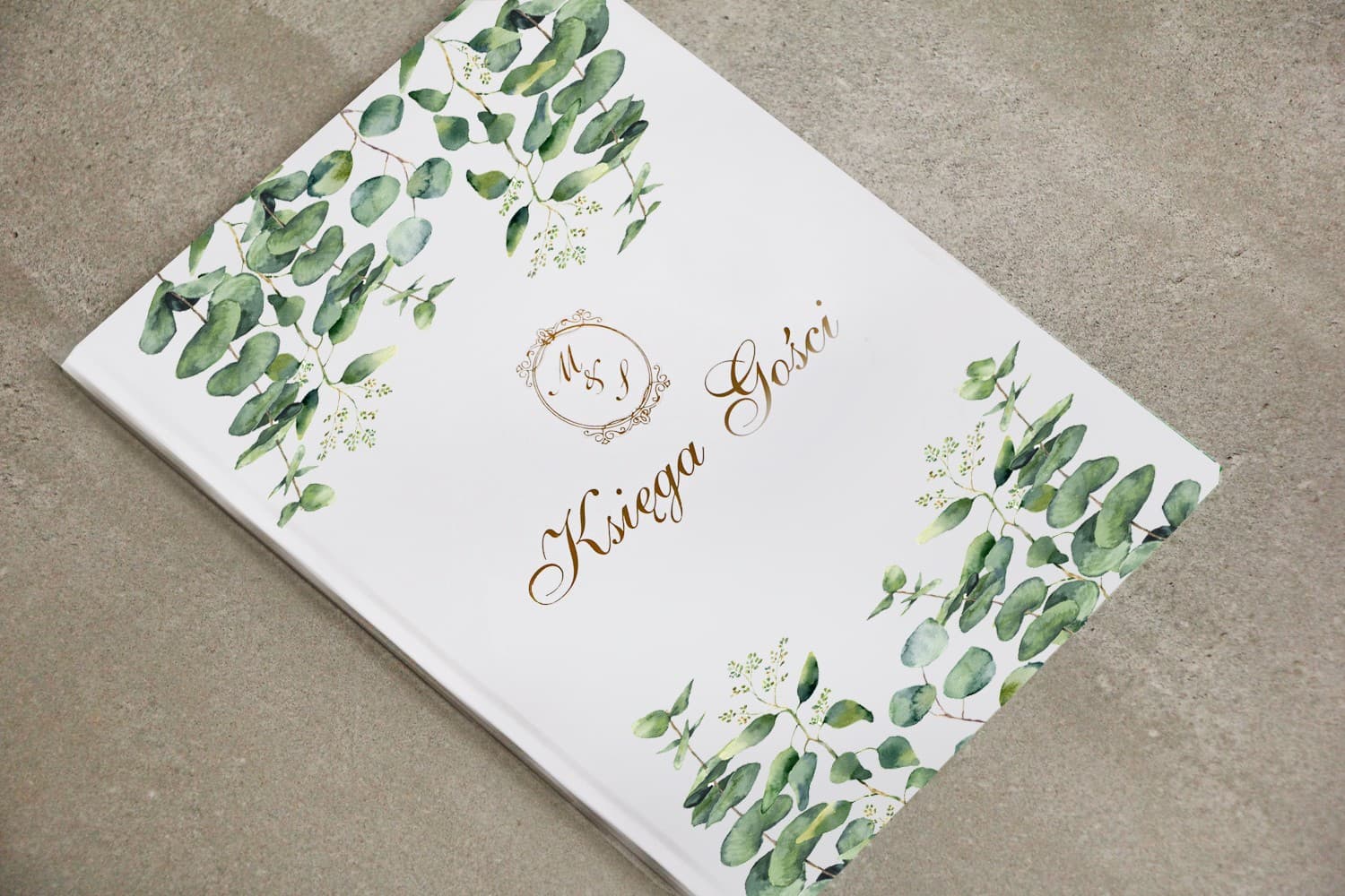 Księga Gości z Eukaliptusem i Złotym Monogramem | Personalizowana Księga Gości Weselnych | Sorento nr 9