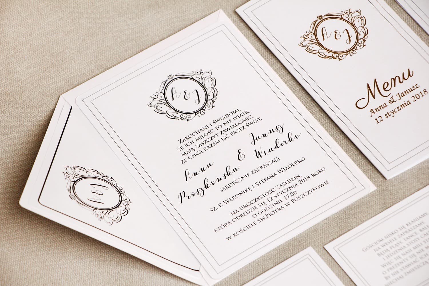 Zaproszenia ślubne jednokartkowe w stylu glamour z eleganckim złoceniem – Sonata nr 9