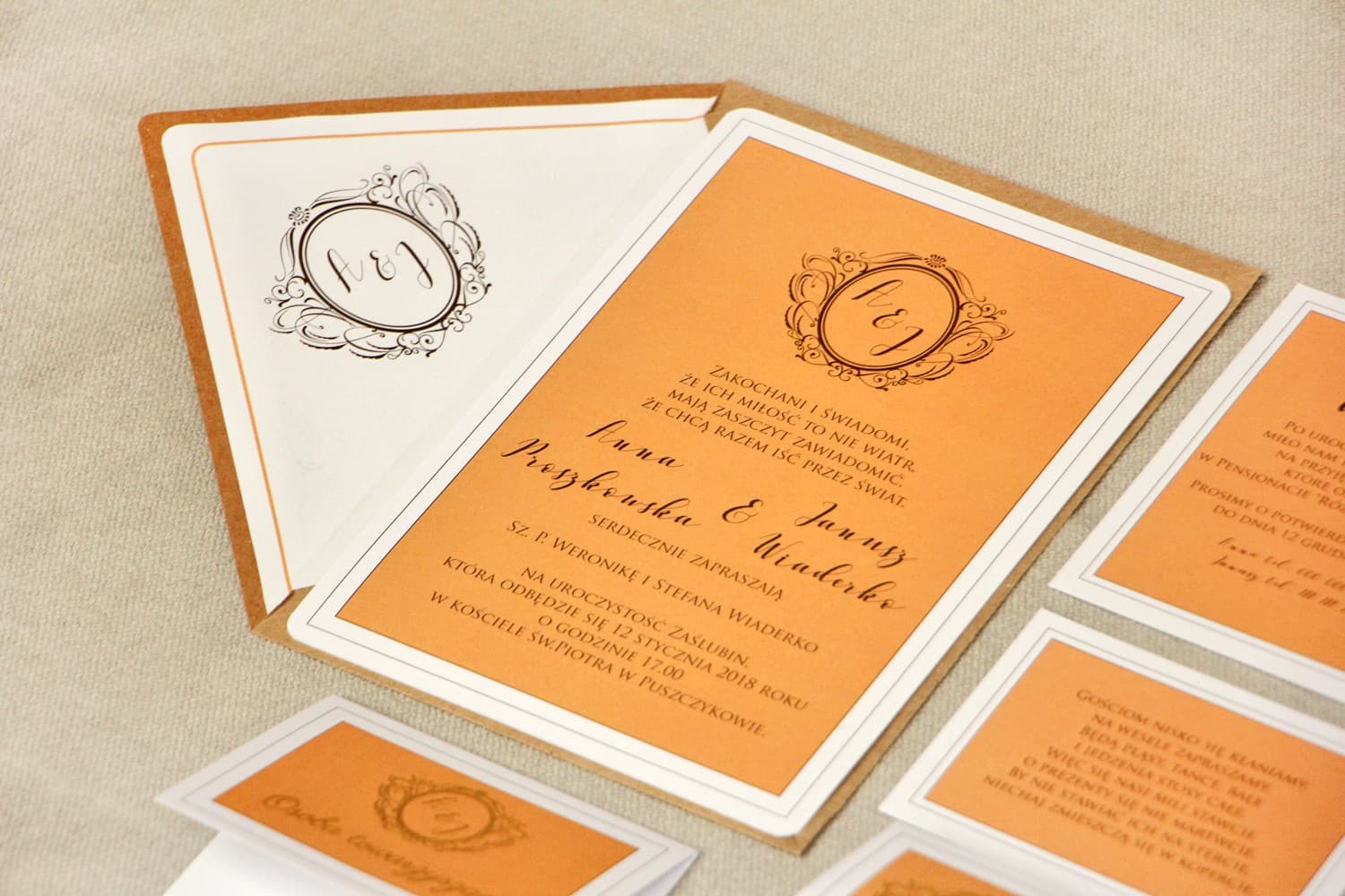 Zaproszenia ślubne nowoczesne pomarańczowe z eleganckim złoceniem – Sonata nr 8 - 3