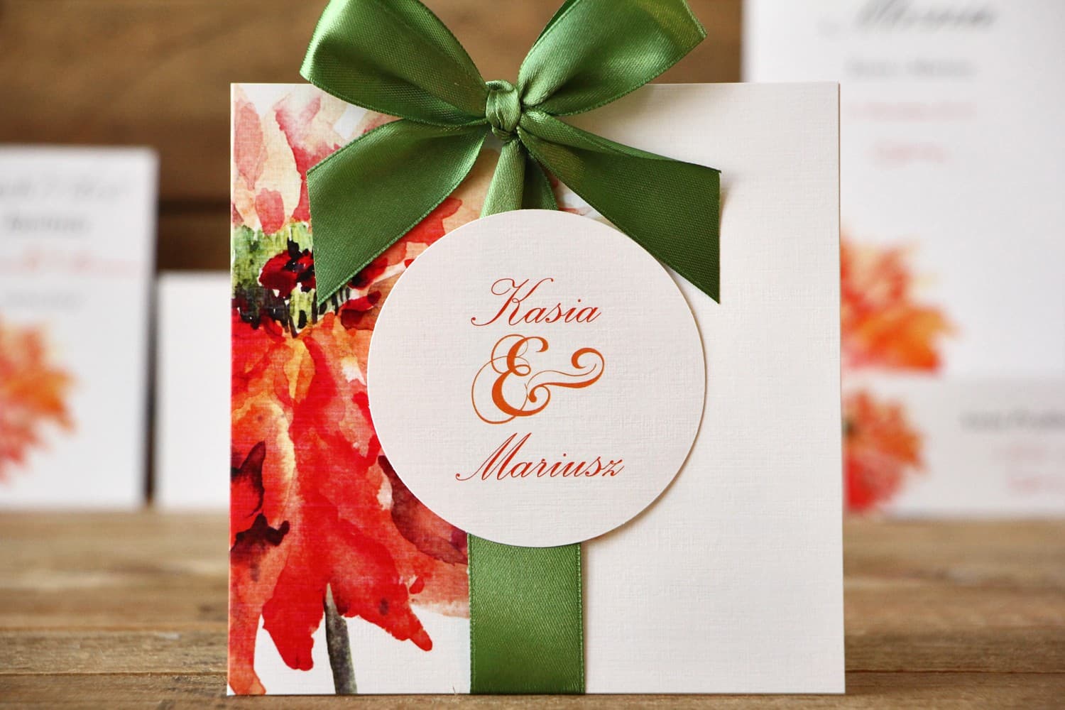 Zaproszenia ślubne w etui z nowoczesnym motywem pomarańczowych gerber – Malowane Kwiaty nr 5