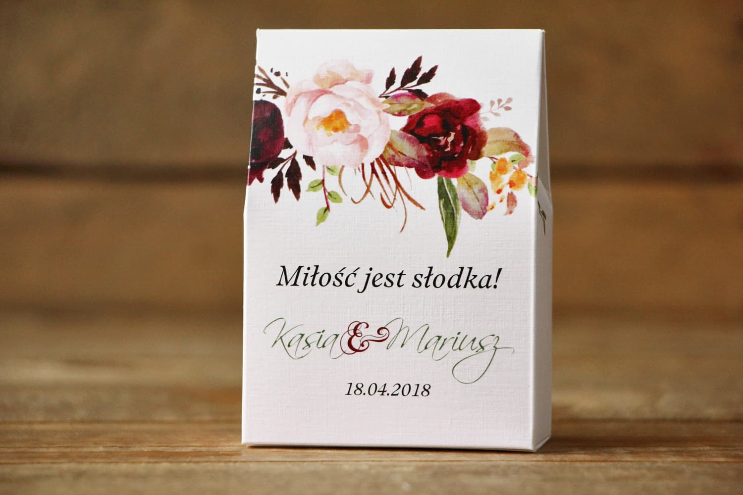Bordowe pudełeczka na słodycze z motywem piwonii | Eleganckie podziękowania dla gości | Malowane Kwiaty nr 29