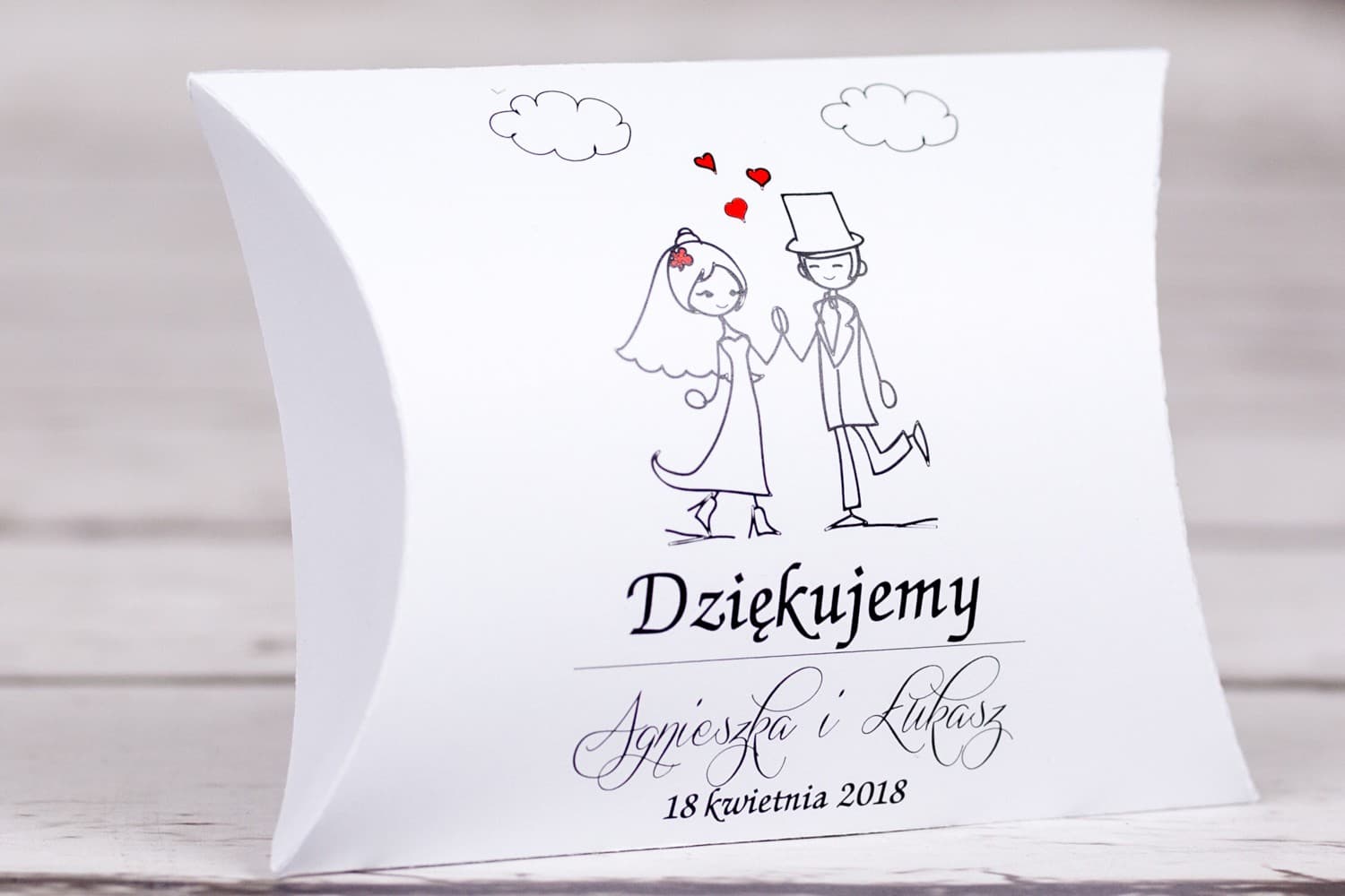 Pudełeczka poduszeczki z cukierkami | Personalizowane podziękowania dla gości weselnych | Bueno nr 2