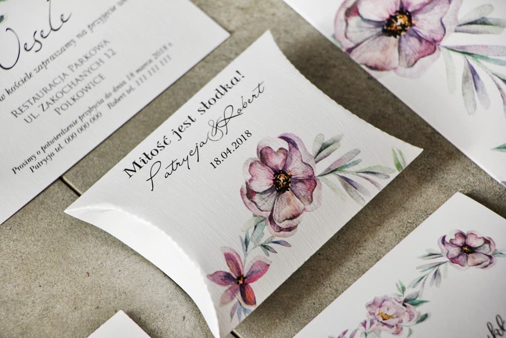 Pudełeczka poduszeczki z kwiatowym wiankiem bzu i peonii | Podziękowania dla gości weselnych | Pistacjowe nr 15