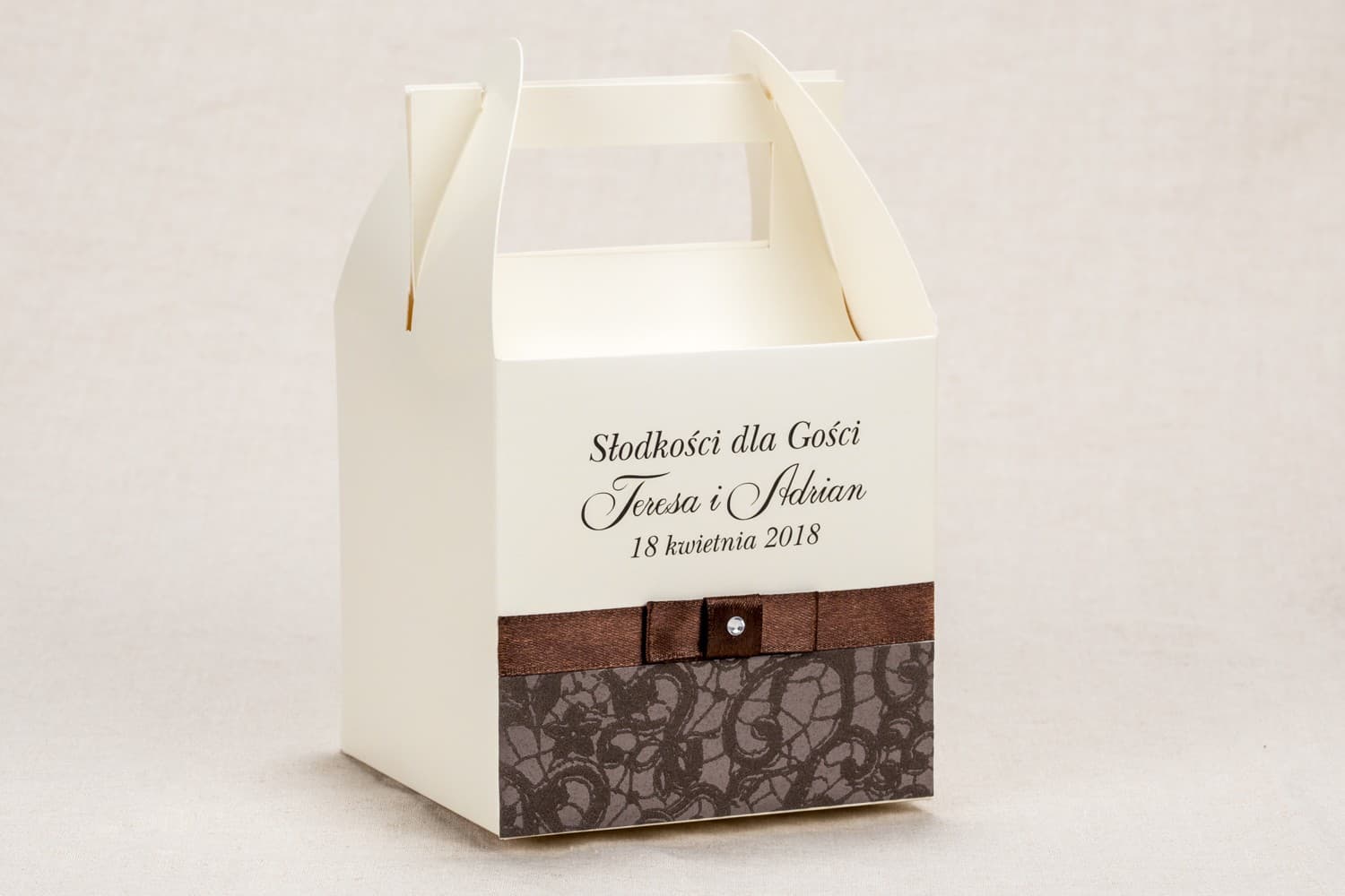 Eleganckie pudełka na ciasto weselne z brązową koronką | Personalizowane podziękowania dla gości | Klaris nr 6