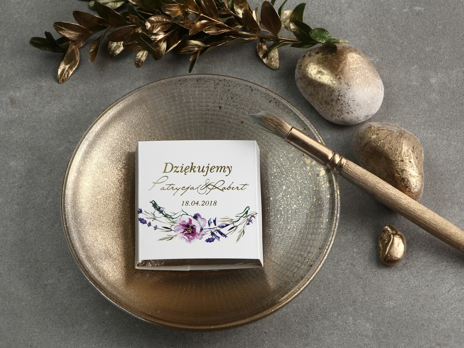 Złocone Czekoladki Ślubne Fioletowe Kwiaty | Eleganckie Podziękowania dla Gości Weselnych | Cykade nr 9