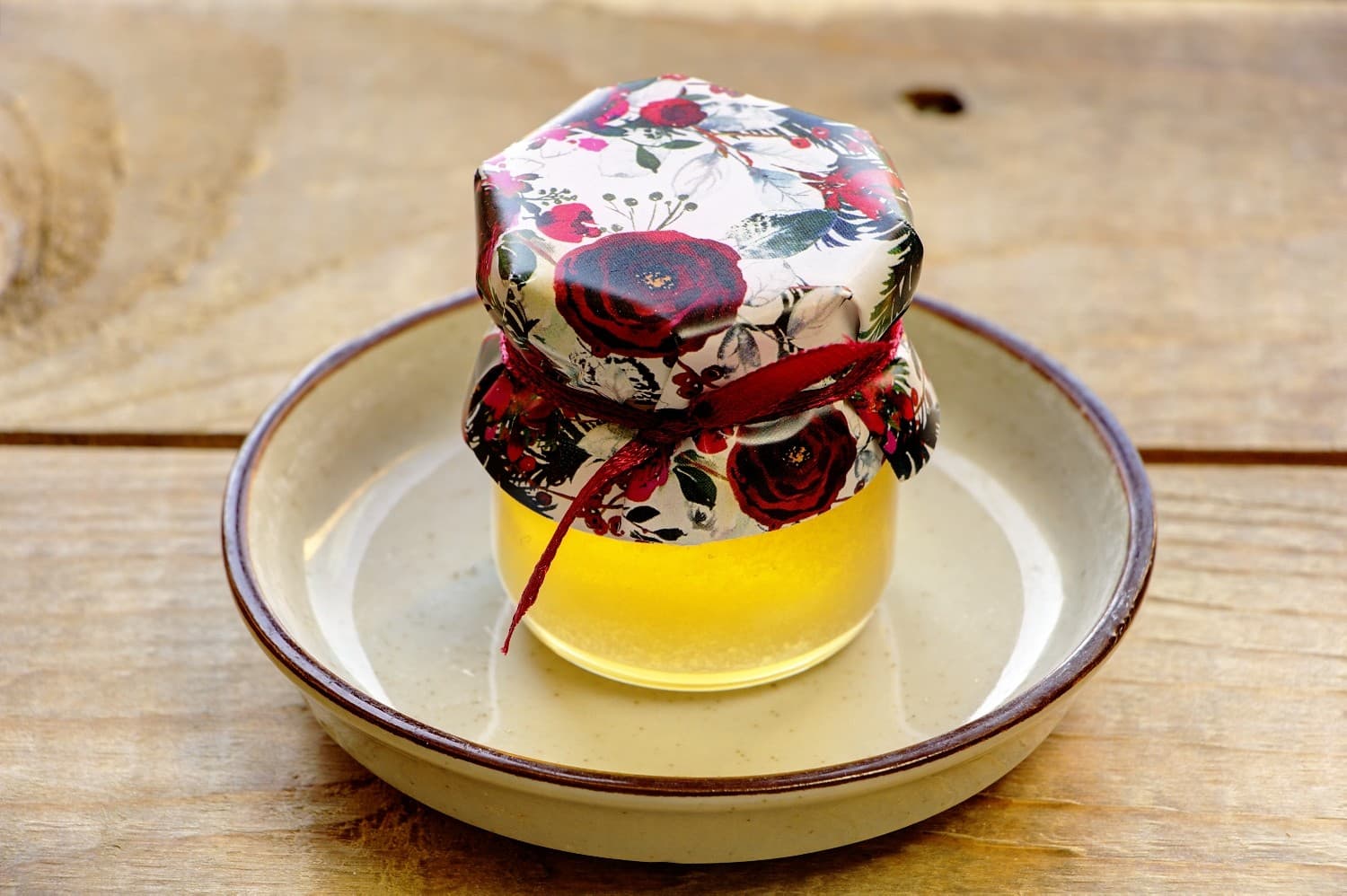 Polski Miód w Słoiczku Malowane Kwiaty nr 27 – Słodkie Podziękowanie z Różą i Jarzębiną