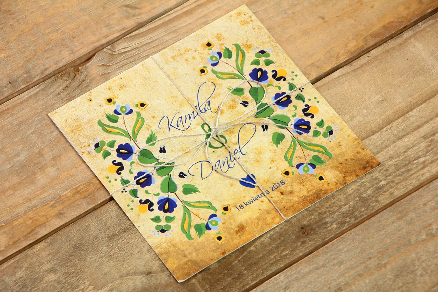 Zaproszenia ślubne folkowe z kaszubskim wzorem i sznurkiem – Folk nr 2