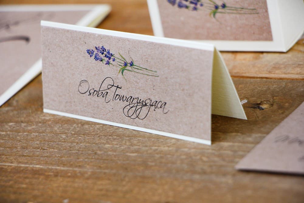 Winietki Ślubne Margaret nr 1 – Rustykalne Wizytówki z Lawendą na Papierze Eko
