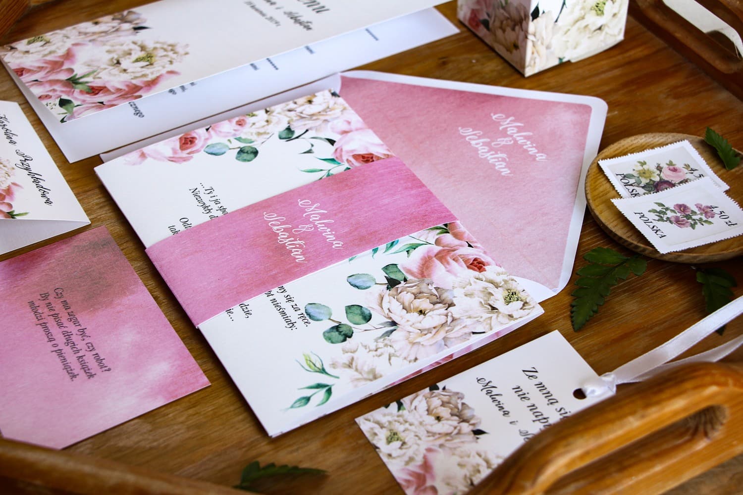 Zaproszenia ślubne różowe z owijką i motywem piwonii – Rozalia nr 4 - 3
