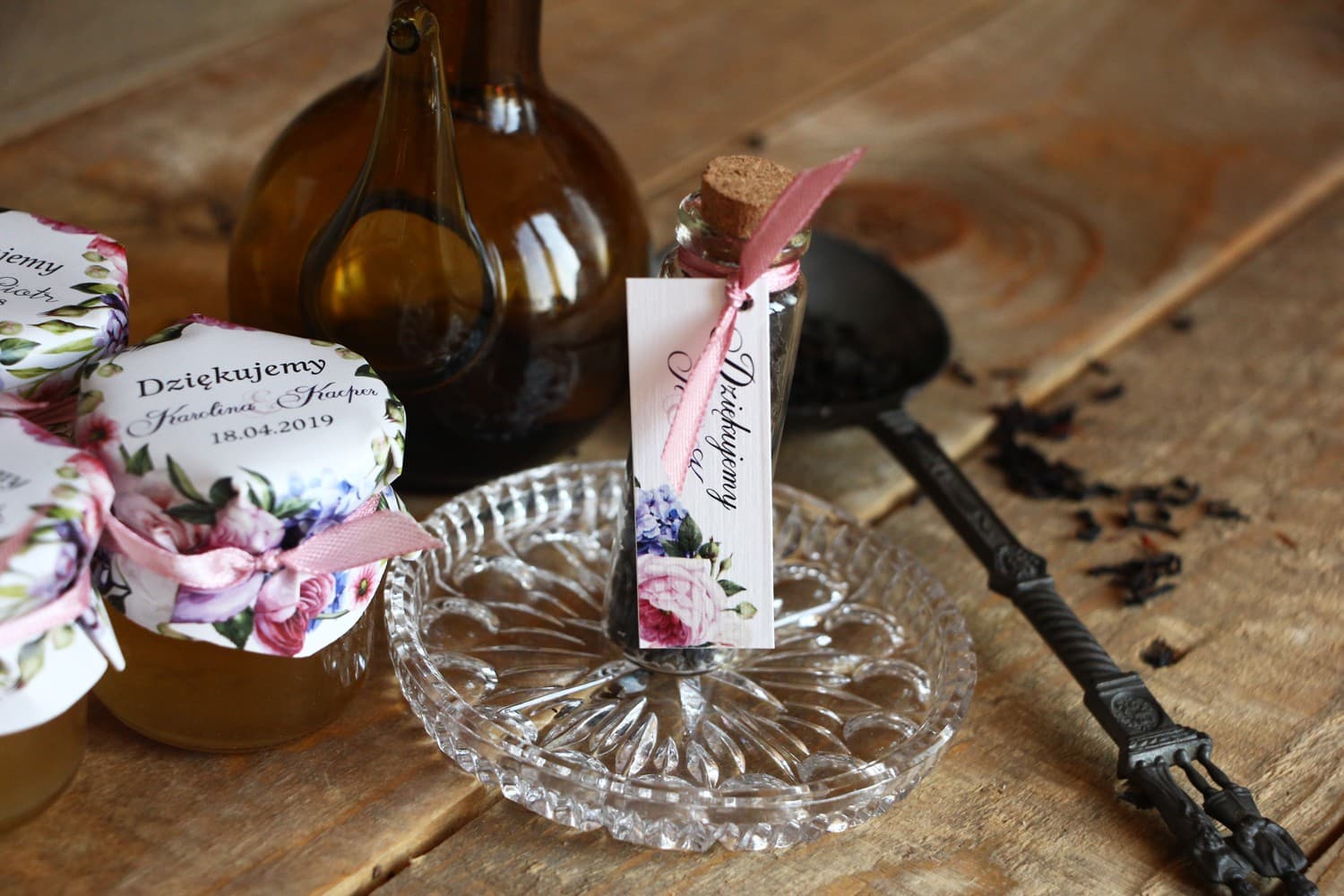 Podziękowania dla Gości Herbata w Buteleczce | Upominki Weselne z Kwiatami Róży i Bzu | Akwarele nr 17