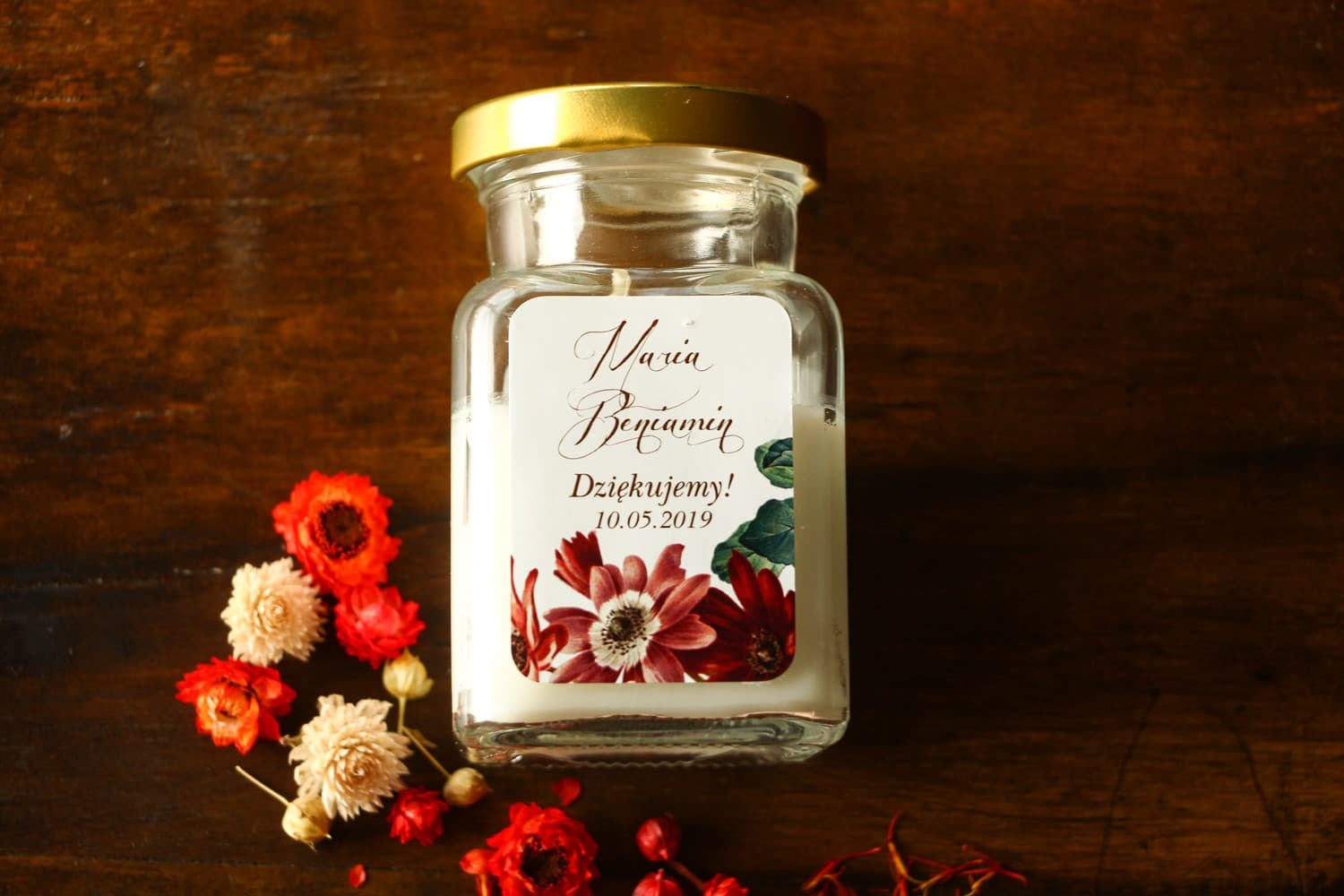 Świeczka Sojowa Indygo nr 3 – Podziękowanie dla Gości z Burgundowymi Stokrotkami