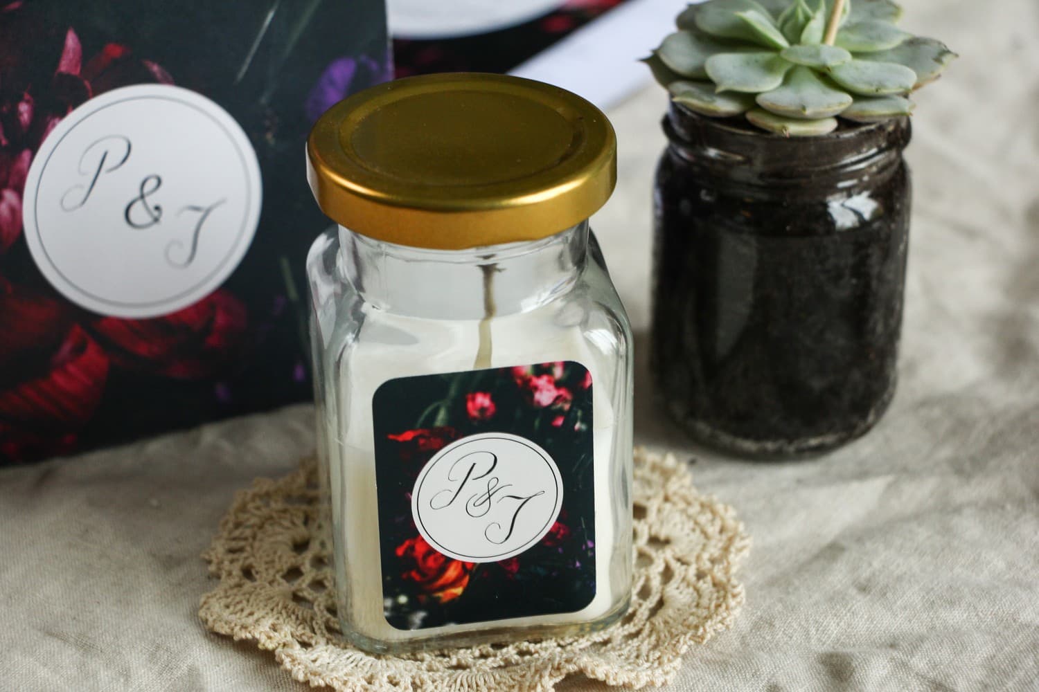 Świeczka Sojowa Botanik nr 5 – Podziękowanie dla Gości z Motywem Piwonii