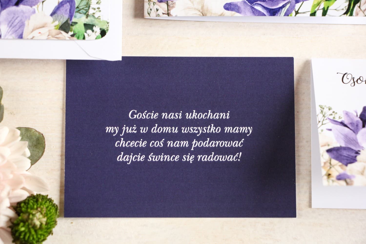 Fioletowe Bileciki do Zaproszeń, Wkładki informacyjne "Zamiast Kwiatów" | Papeteria Ślubna Kwiatowa | Aurum nr 1